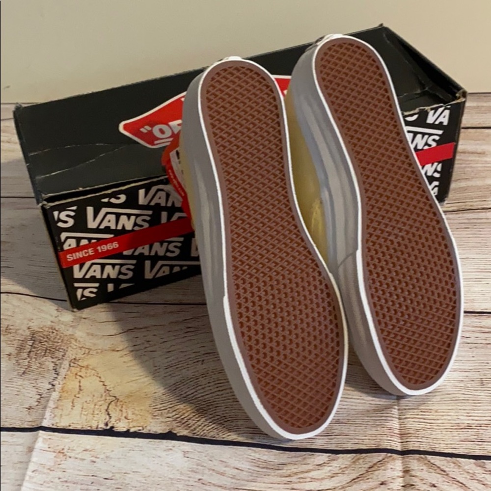 BRAND NEW VANS Yellow Authentic Slim Sz 5 - Picture 3 of 6